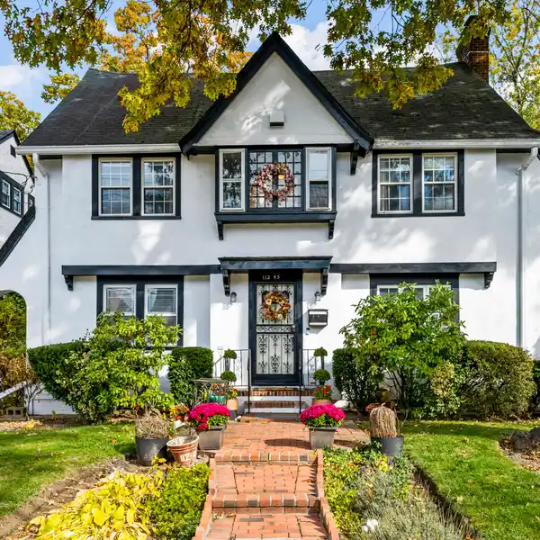 HISTORIC TUDOR ELEGANCE WITH LEGENDARY PROVENANCE