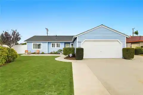 Spacious Huntington Beach Single-Story on Expansive 8,500 Sq. Ft. Lot