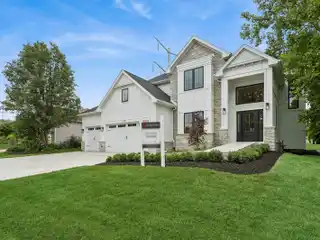 Stunning New Build in Sought After District