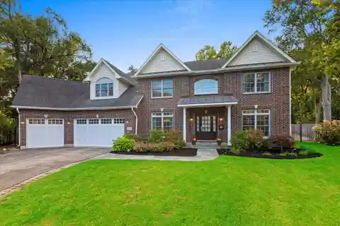 Cul-De-Sac Luxury with Grand Entertaining Spaces