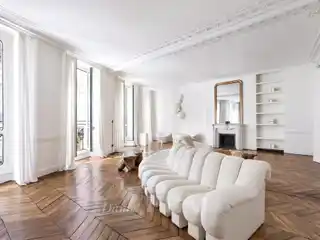 Immaculate Apartment with an Excellent Plan