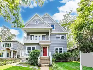Spacious Evanston Gem Near Bent Park