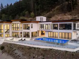 Okanagan Panoramic Retreat