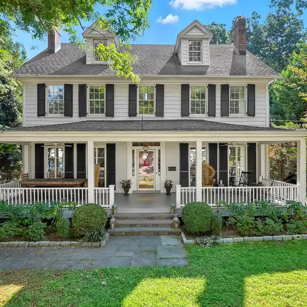 ENCHANTING 1790 TAVERN TURNED ELEGANT RESIDENCE