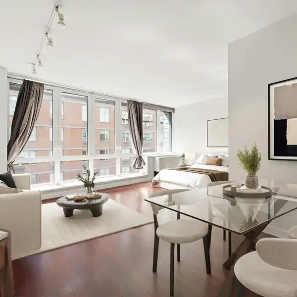 LUXURY CHELSEA ALCOVE STUDIO