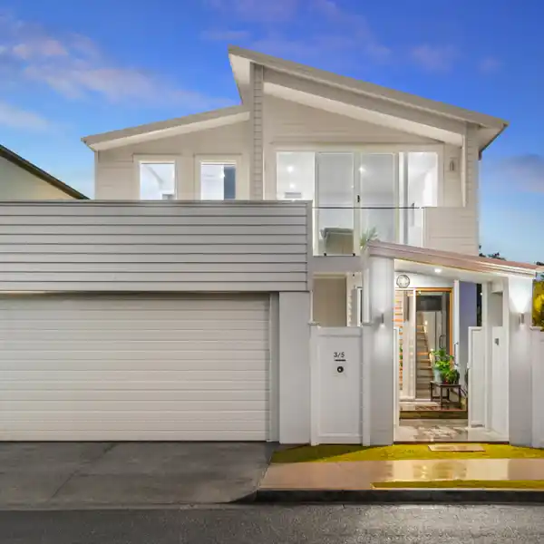 BEAUTIFUL HOME BLENDING LUXURY AND COMFORT