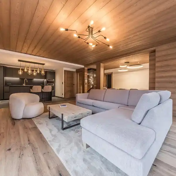 BRIGHT MéRIBEL HOME WITH PRIVATE TERRACE