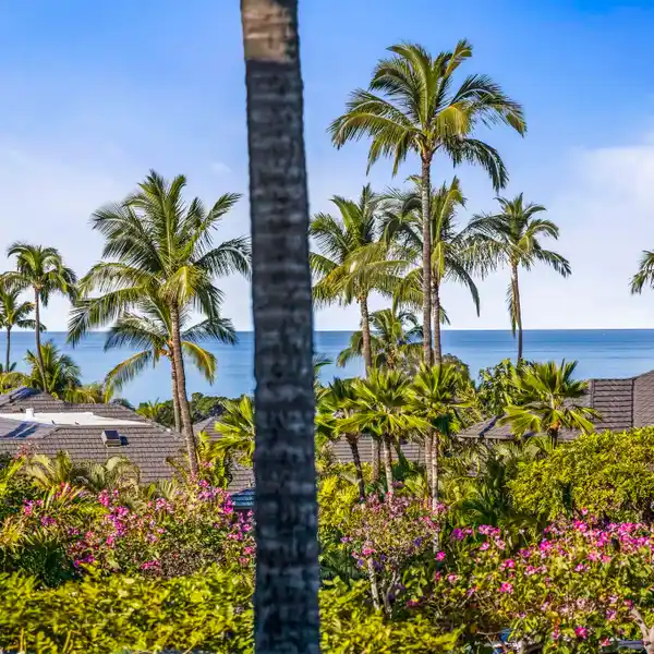 BEAUTIFULLY RENOVATED UNIT AT GRAND CHAMPIONS