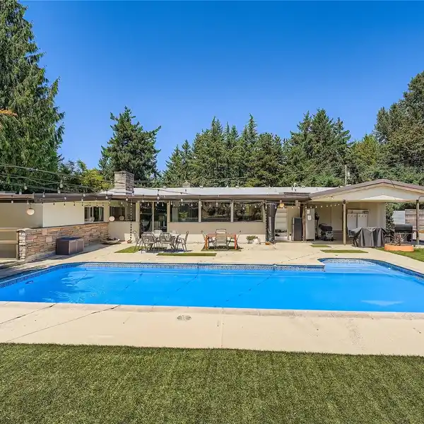 STUNNING MODERN MID-CENTURY HOME WITH TIMELESS STYLE