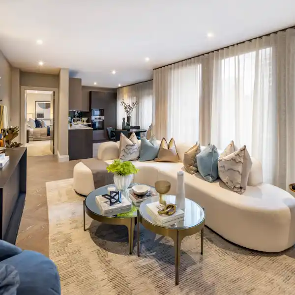 GROUND FLOOR APARTMENT AT MARYLEBONE MANSIONS