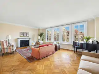 Elegant 9-Room Apartment at the Studio Building