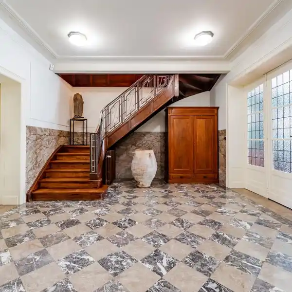 ELEGANT 1932 MANSION