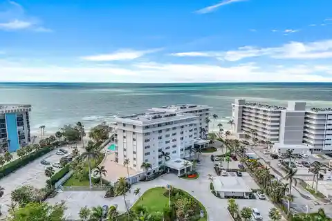 Sophisticated Boutique Beachfront Living at Dolphin View