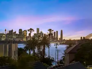 Boutique Harbourside Apartment with Panoramic Water Views