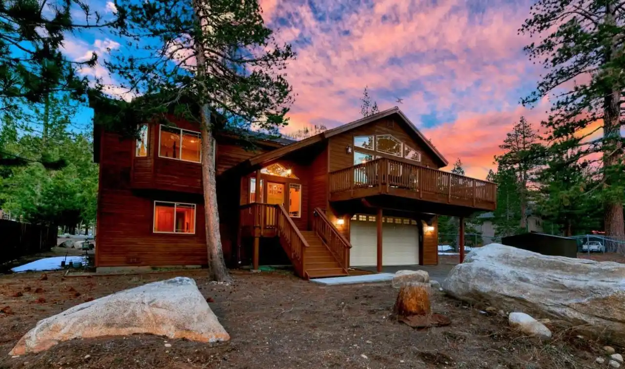 Well-maintained Mountain Home in Christmas Valley