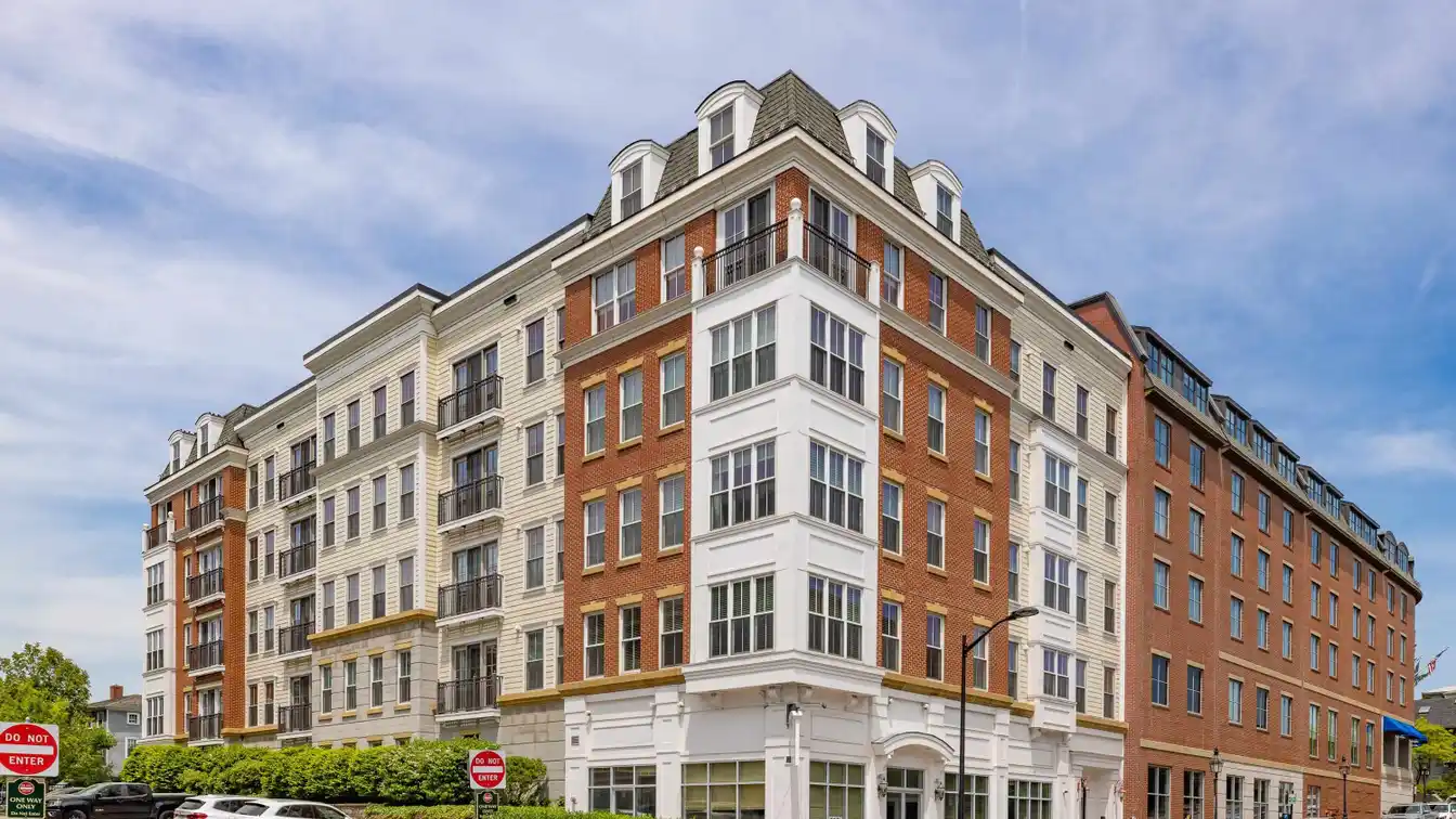 Top-floor Downtown Condo