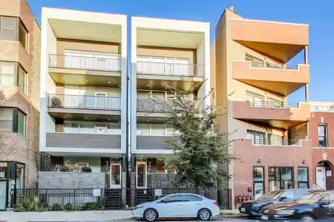 Modern Duplex with Expansive Indoor-Outdoor Entertaining