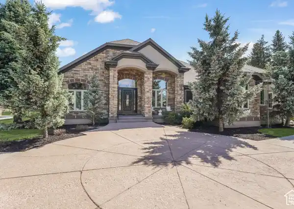 EXCEPTIONAL ESTATE FOR REFINED MOUNTAIN LIVING