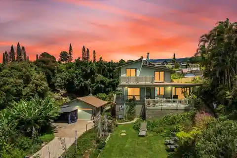 Beautifully Maintained Home in Kula Kai