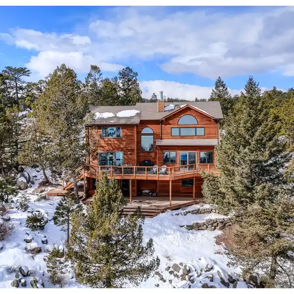 EXCEPTIONAL HOME IN BREATHTAKING BOULDER HEIGHTS