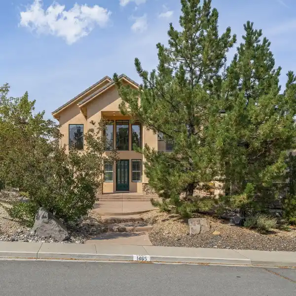 LUXURY AND FUNCTIONALITY IN A GREAT LOCATION