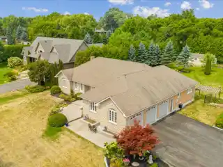 Welcome to 4588 Paynes Crescent