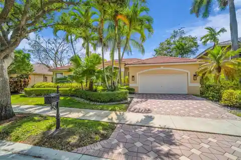 Waterfront Beauty with a Prime Layout