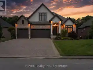 Architectural Masterpiece with Panoramic Escarpment Views