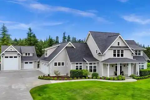 Unique Property with Two Fully Equipped Homes