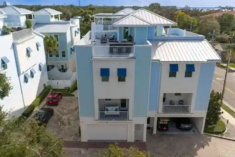 Exquisite Coastal Townhome with Rooftop Terrace and Gulf Views
