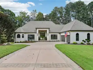 Exceptional Renovated Estate at Polo Golf & Country Club