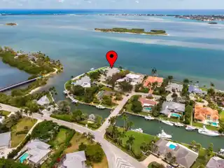 Beautiful Waterfront Estate in Sewalls Point
