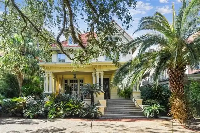 Classical Architecture with Modern Convenience