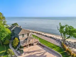 Exceptional Asharoken Estate