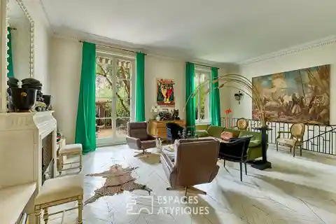 Unique Apartment on the Prestigious Avenue Georges Mandel