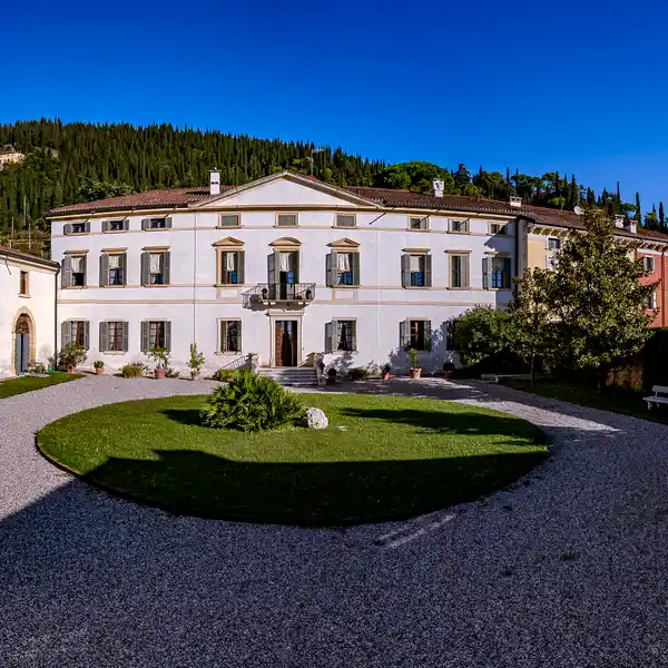 VILLA OF THE PERIOD RUSTICA IN VALPOLICELLA