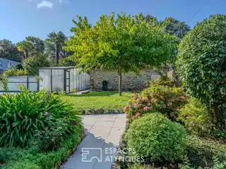 Versatile Property in Ideal Location