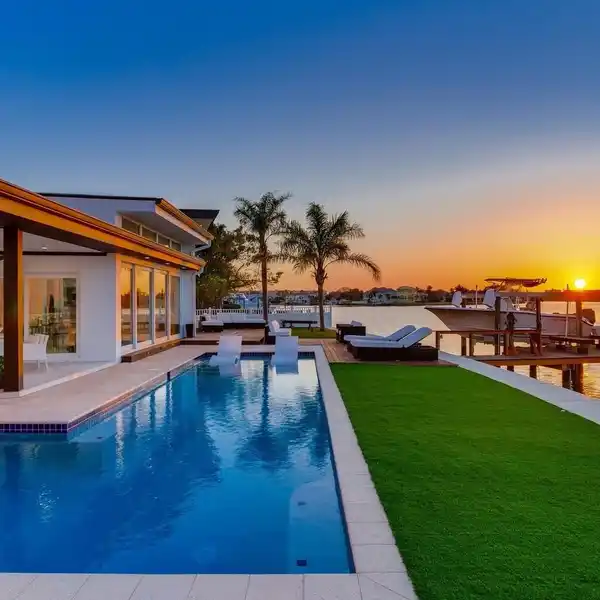 AWE-INSPIRING POINT PROPERTY