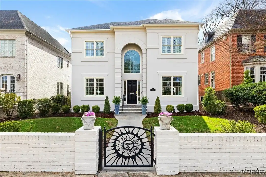 Remarkable Monument Avenue Treasure