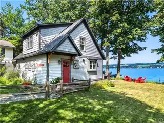 Luxury Living on Skaneateles Lake