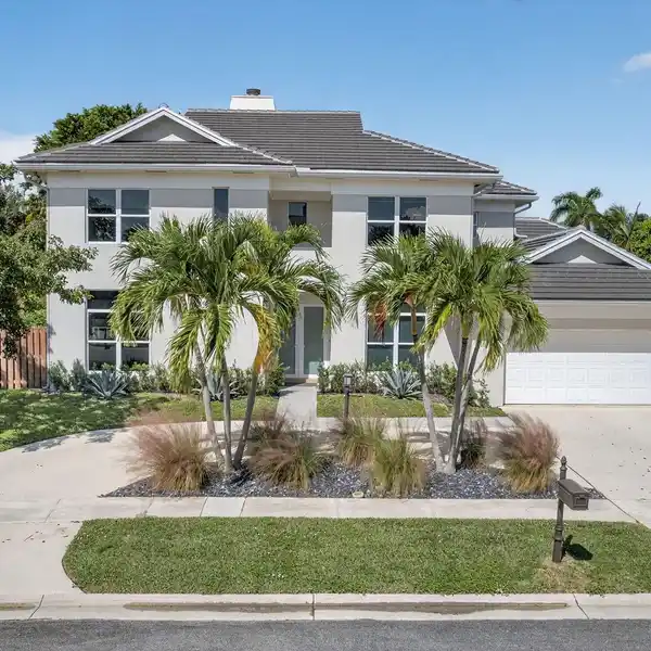 ELEGANT & MODERN LIVING WITH THIS SPECTACULARLY REMODELED HOME