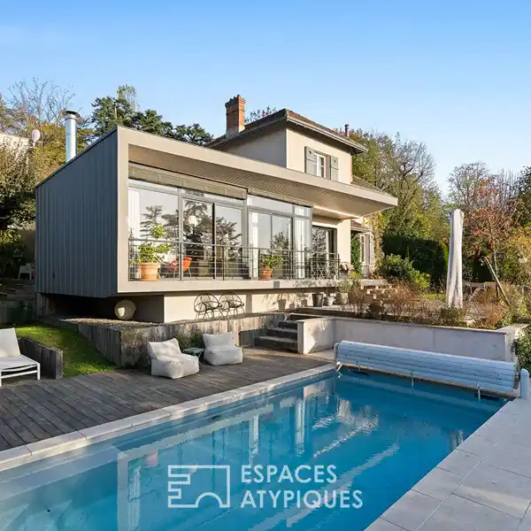 MAGNIFICENT OLD BOURGEOIS HOUSE