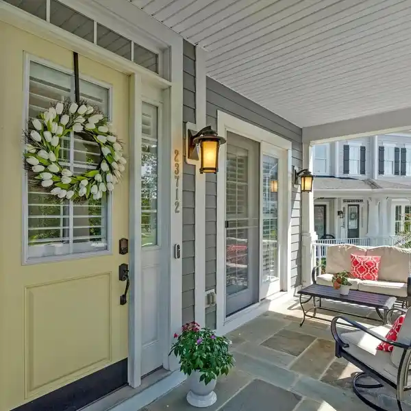 BEAUTIFULLY APPOINTED WILLOWSFORD HOME