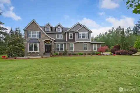 Grand Home in Meadows at Lake Sawyer
