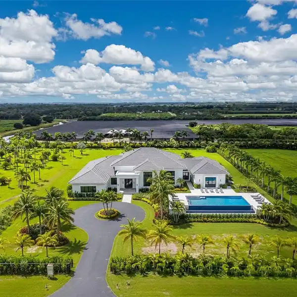 IDEAL PROPERTY FOR YOUR DREAM HOME