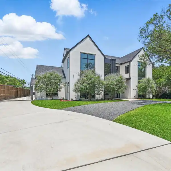 GORGEOUS MODERN GEM
