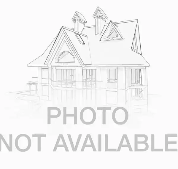 MODERN LUXURY LIVING IN A TRANQUIL SETTING