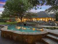 STUNNING SECLUDED PARADISE