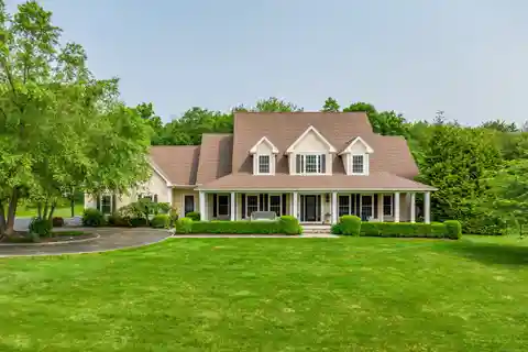Four-acre Private Retreat