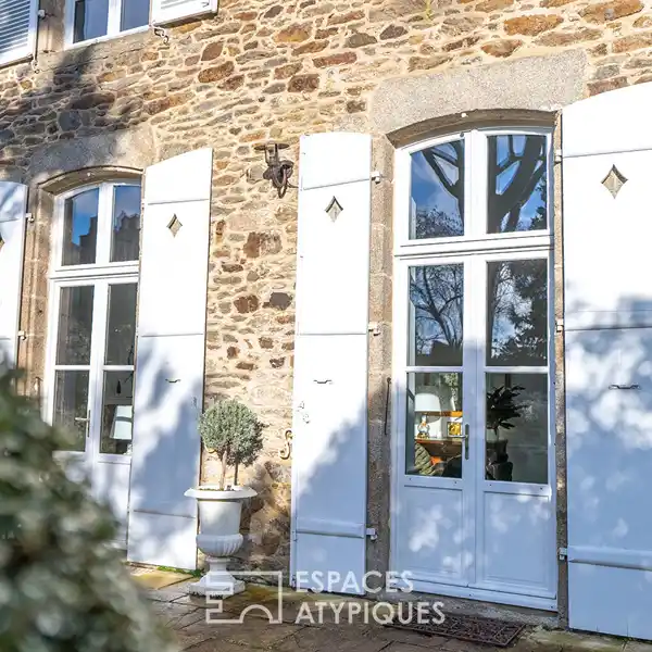 RENOVATED 18TH CENTURY MANSION IN THE HEART OF DINAN